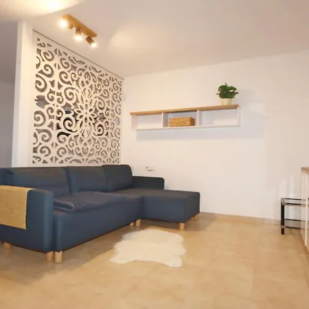 R-8926 Acequion Daire *